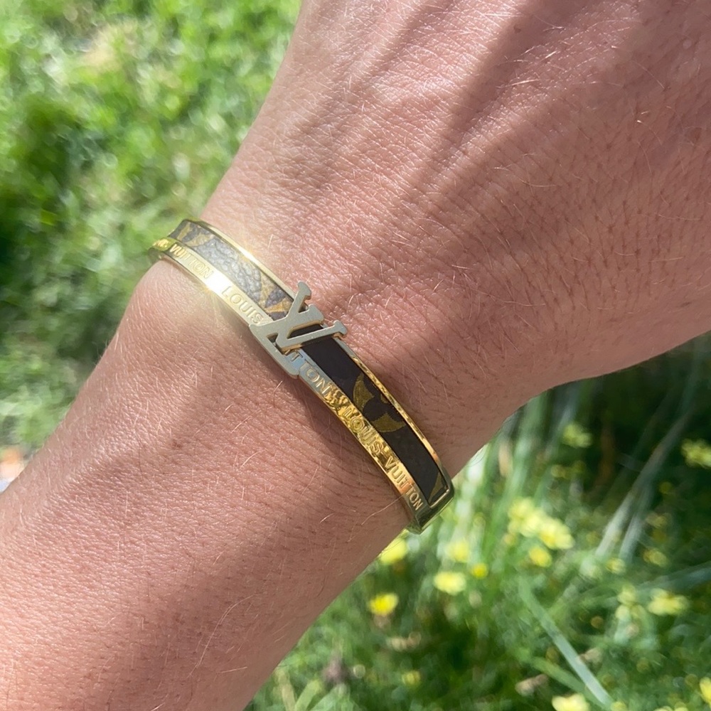 Genuine Louis Vuitton clasp bangle